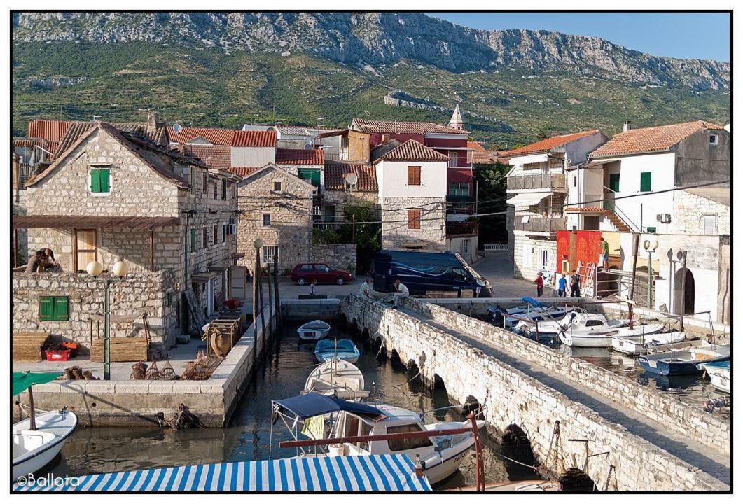 Blue Sun Apartments Kastela Exterior photo